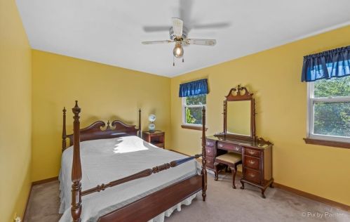 1168 Chalet Dr, Carol Stream IL  60188-3972 exterior