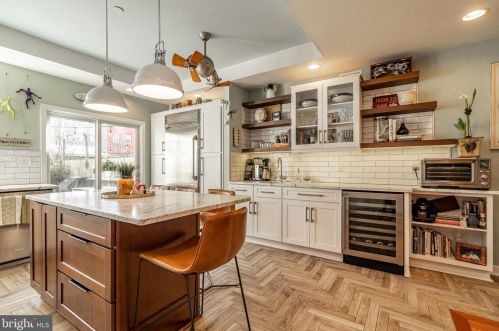 1303 15th St, Philadelphia, PA 19146-4801