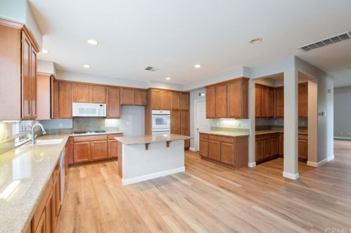 42102 Majestic Ct, Temecula, CA 92592-7218