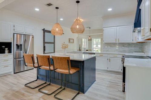 4057 Bordeaux Cir, Lewisville TX  75022-7050 exterior