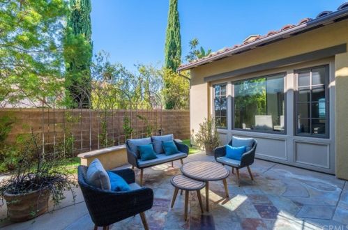 37 Blue Smt, Irvine CA  92603-0168 exterior