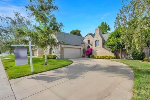 883 Swan Dr, Manteca, CA 95337-6066