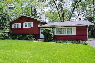 840 Emerald Dr, Naperville, IL 60540-7209
