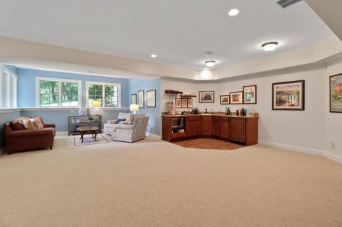 1904 William Dr, Valpo IN  46385-8168 exterior