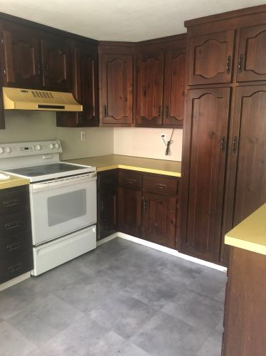 6 Congressional Ave, Plaistow, NH 03865-2514