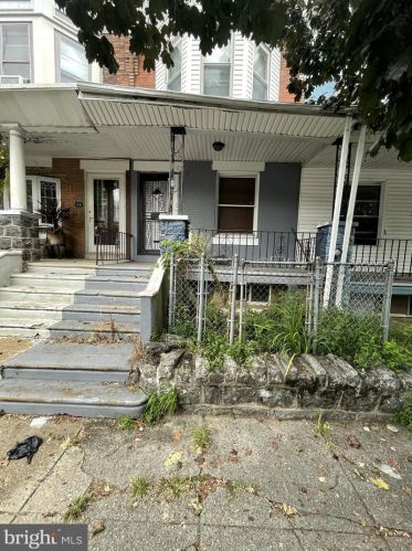 36 61 St, Philadelphia PA 19142-3402 exterior