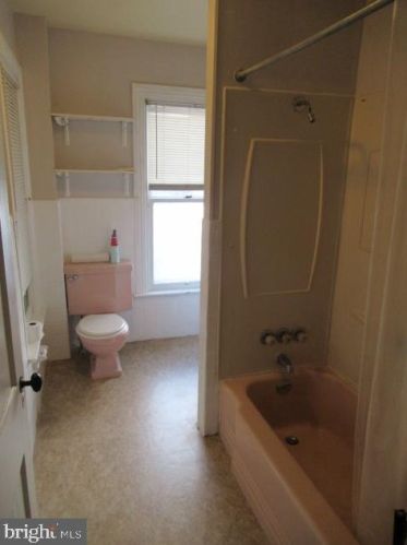 320 Middle St, Hanover PA 17331-3746 exterior