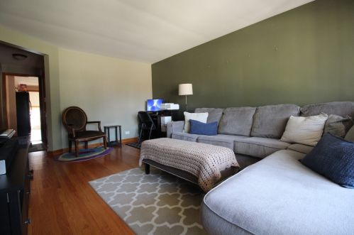 6543 60th St, Chicago, IL 60638-3313