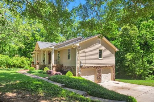 115 Hampton Rd, Hampton, GA 30228-2426