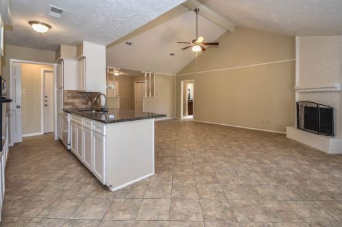 3709 Elizabeth St, Deer Park, TX 77536-6493