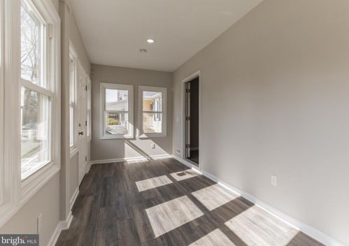 319 Marne Ave, Tavistock NJ 08033-1444 exterior