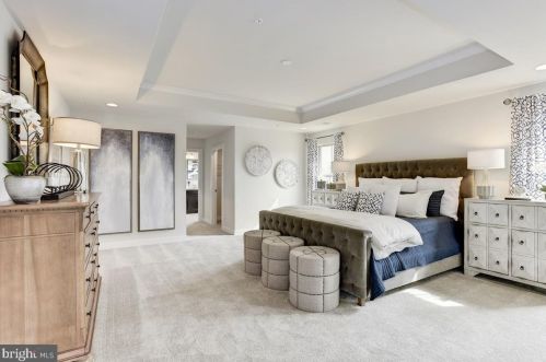 43 Winifred Dr, Hanover PA 17331 exterior