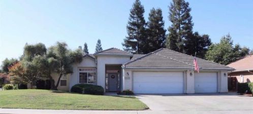3941 Iris Ct, Visalia, CA 93292-9289