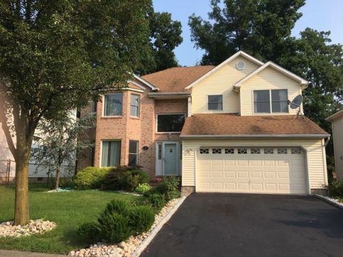 36 Carlton Dr, Parsippany, NJ 07054-7910