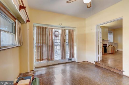442 49th St, Philadelphia, PA 19143-1729
