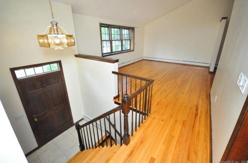 32 Whitney Cir, Windsor, CT 06095-2609
