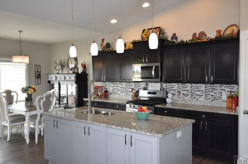 891 Monterosa Dr, Pueblo, CO 81007-6460