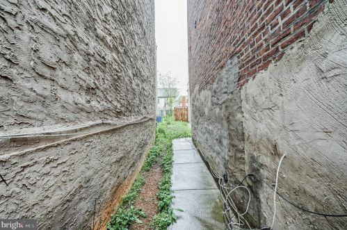 1417 18th St, Philadelphia PA  19146-4743 exterior