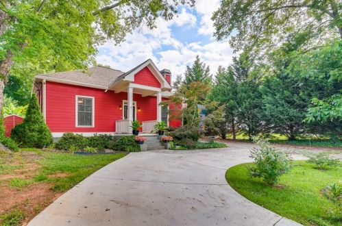 1362 Eubanks Ave, Atlanta, GA 30344-4909