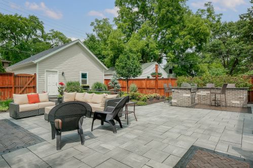 231 Douglas Ave, Naperville IL  60540-4409 exterior