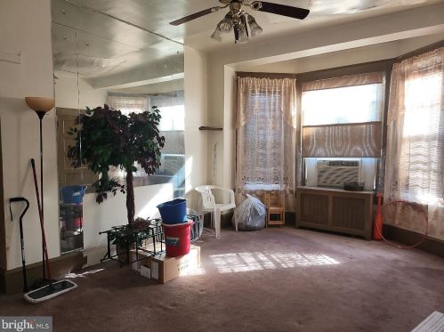 4937 11 St, Philadelphia PA 19112-1308 exterior