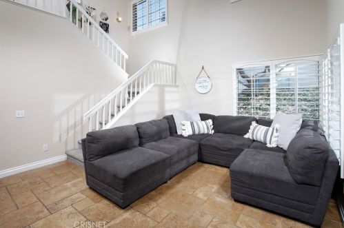 1626 Bluestone Ave, Simi Valley, CA 93063-5807