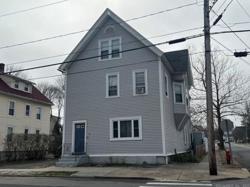 26 Valley St, Wallingford, CT 06492-3542