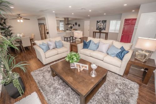 141 Rosalynn Dr, Glendora, CA 91740-5170