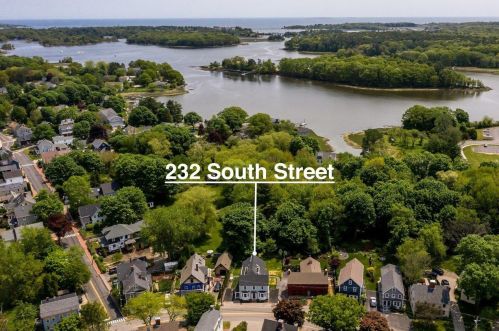 232 South St, Portsmouth, NH 03801-4527
