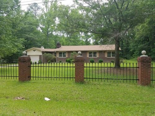 109 Coates Ln, Hodges, SC 29653-9645