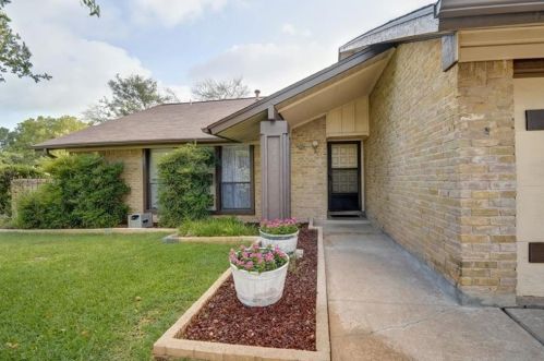 1112 Cripple Creek Dr, Austin, TX 78758-5114