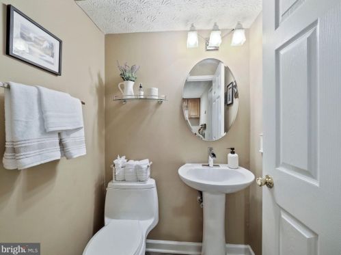 1317 Crockett Ln, Silver Spring MD 20904-5478 exterior