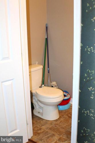 3332 Mountain Rd, Wardensville WV 26851-8279 exterior