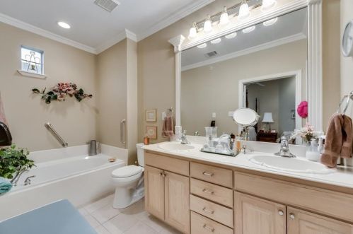 2508 Corbeau Dr, Irving TX  75038-5671 exterior