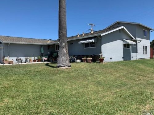 700 Rolling Green Dr, Rio Vista, CA 94571-1328