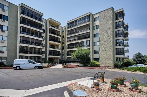 13901 Marina Dr, Denver CO 80014-5503 exterior