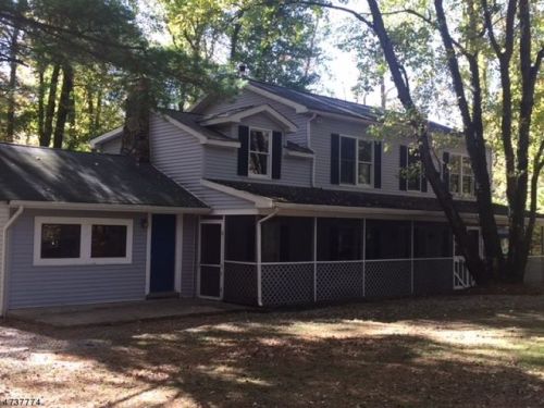 11 Drake Rd, Fredon, NJ 07860-4923