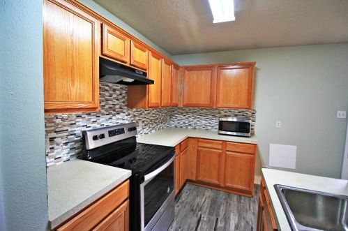 9823 Cassowary Dr, Conroe TX  77385-3705 exterior