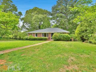 2235 Starline Dr, Decatur, GA 30032-5631