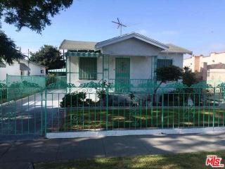 632 77th St, Los Angeles, CA 90001-2813