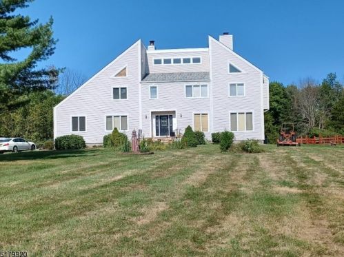 29 Plennert Rd, Flemington, NJ 08822-1908