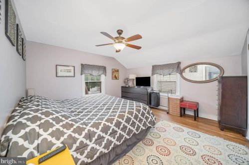 102 Willow St, Carlisle PA  17013-3931 exterior