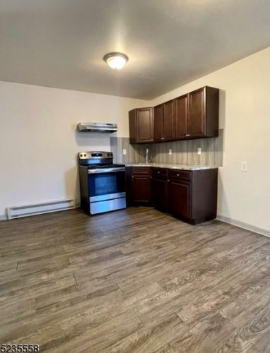 56 5th St, Paterson NJ  07522-1324 exterior