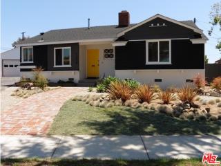 11028 Chanera Ave, Inglewood, CA 90303-2427