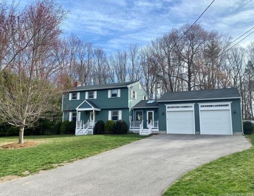 32 Carriage Dr, Hebron, CT 06248-1423
