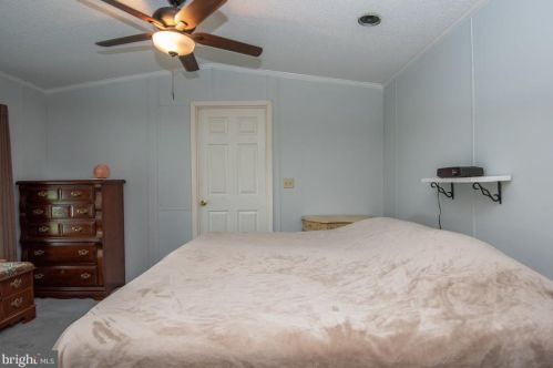 115 Dovefield Dr, Lancaster PA  17603-4687 exterior