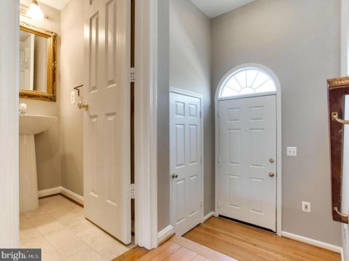 13046 Limestone Ct, Clifton, VA 20124-0967