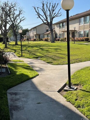 331 Carriage Dr, Santa Ana, CA 92707-4151