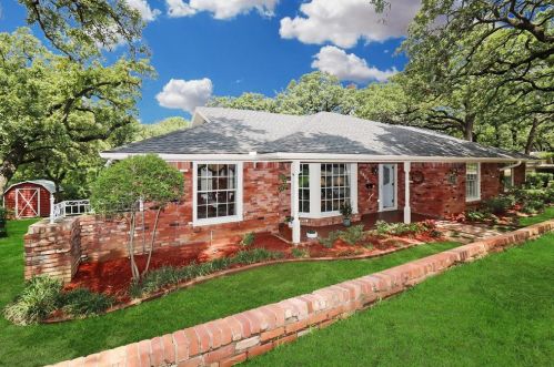 5805 Azteca Dr, Fort Worth, TX 76112-3023