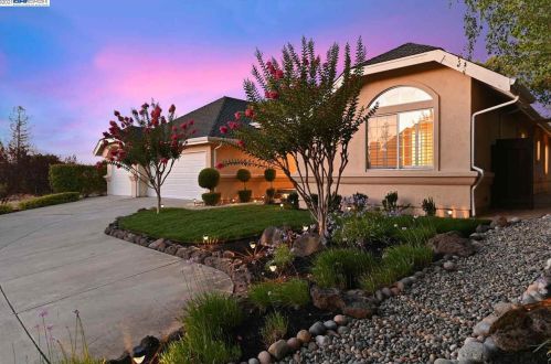 708 Montevino Dr, Pleasanton, CA 94566-6318